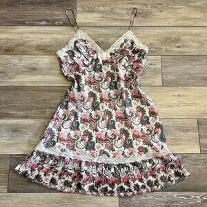 Vintage Victoria’s Secret gold label satin paisley lace  nightie slip dress L